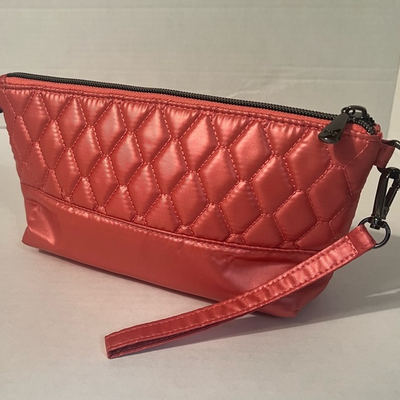 Lug Quilted coral Cosmetic Wristlet - Picture 3 of 6